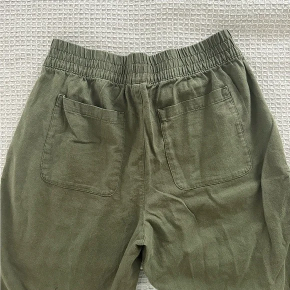 Old Navy High-Rise Wide Leg Pants in Olive - Picture 2 of 3